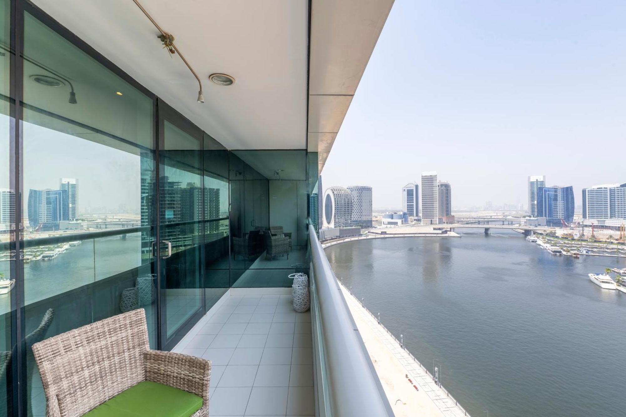 Damac Canal Views Residences Dubai Eksteriør billede