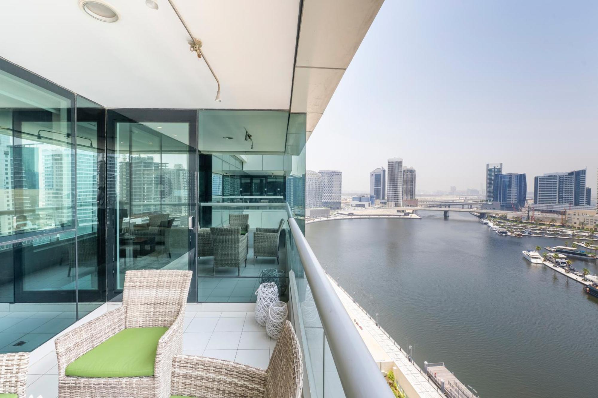Damac Canal Views Residences Dubai Eksteriør billede